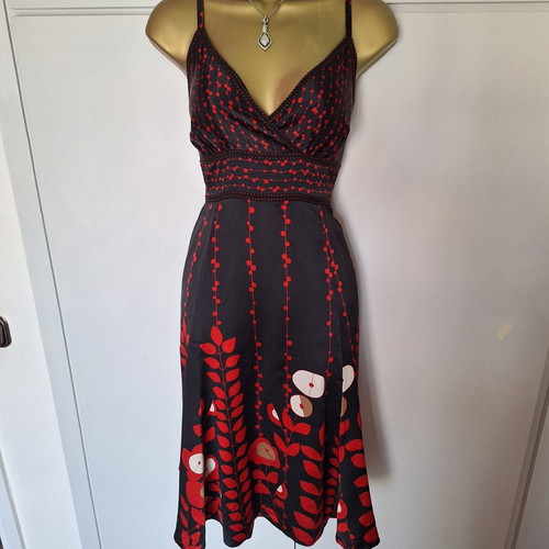 Ted Baker ladies silk dress with ribbon tie back size 3, like new