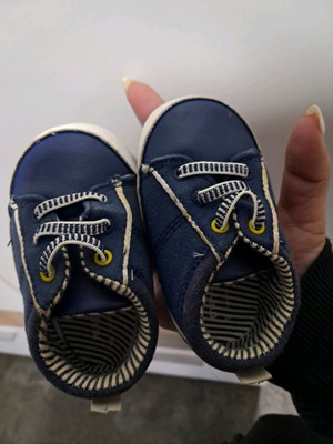 Mayoral baby shoes size 19 new