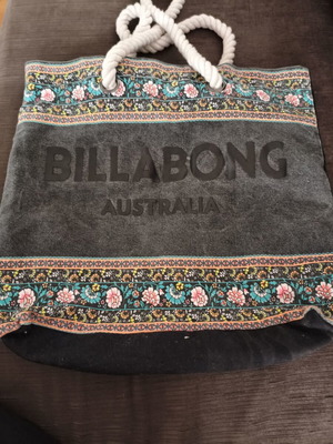 Billabong large cotton beach bag used with floral design and rope handles
