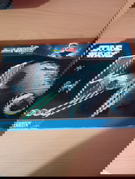 Star wars Revell лесен комплект Изтребителят