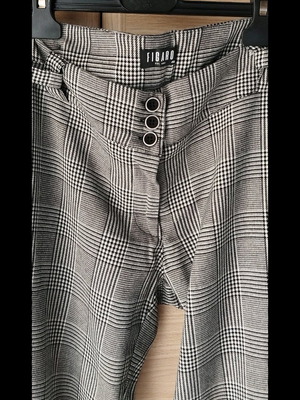 Figaro women's checked pants like new, size L-XL