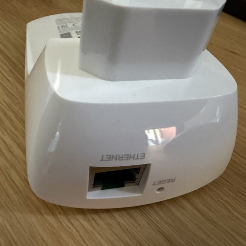 TP-Link TL-WA850RE Wi-Fi Range Extender like new, 2.4 GHz, 300 Mbps