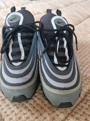 Nike athletic shoes gray size 42 like new
