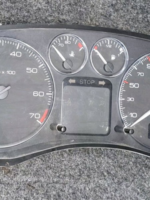 Peugeot 307 1.4 2007 dashboard used, fully functional