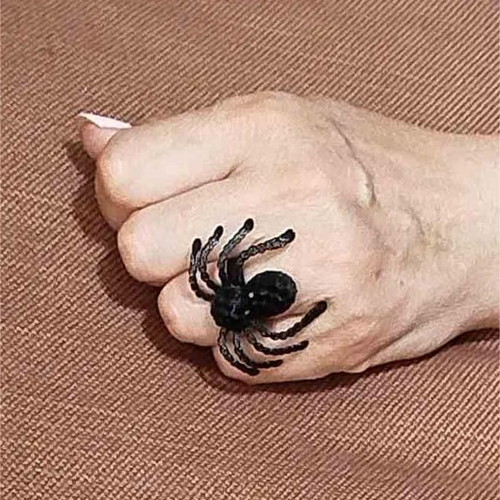Spider ring like new, black metal with crystals