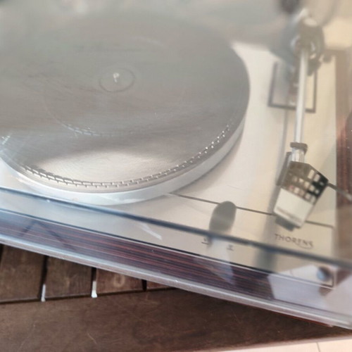 Thorens TD 165 Turntable like new with Shure cartridge and rosewood plinth