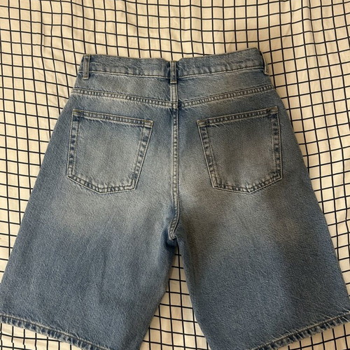 Only bbermuda baggy shorts size S like new, blue