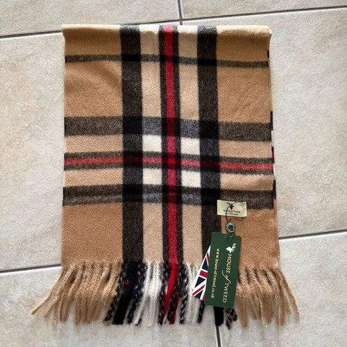 Scarf new with very soft knit, black and beige