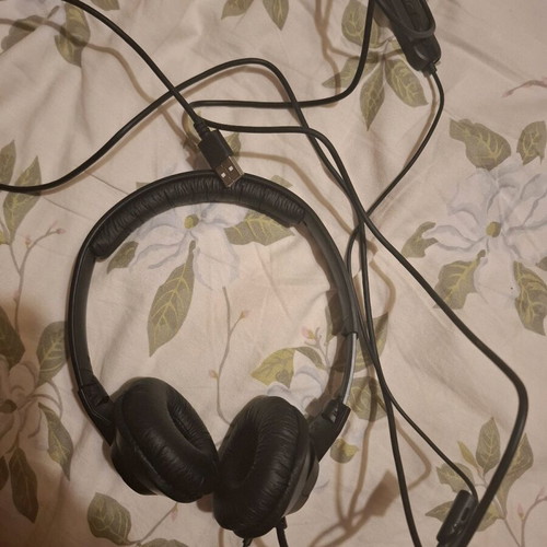 Creative professional headphones new, ideal for telephonists