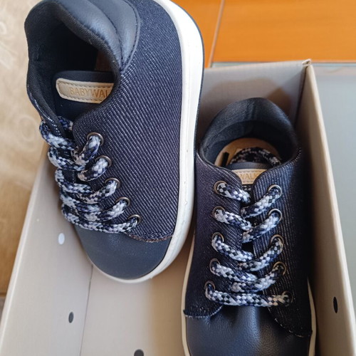 Babywalker shoes new, size 22