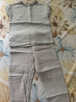 Liebes Von Priebes Unisex Set with Short Sleeve Shirt and Elastic Waist Pants, New, Grey, Size 110/116