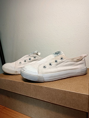 Παπούτσια παιδικά πάνινα H&M νούμερο 31 μεταχειρισμένα, άσπρα αθλητικά