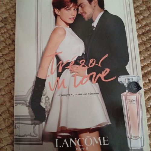 Vogue Paris June-Juillet 2011 magazine like new French edition