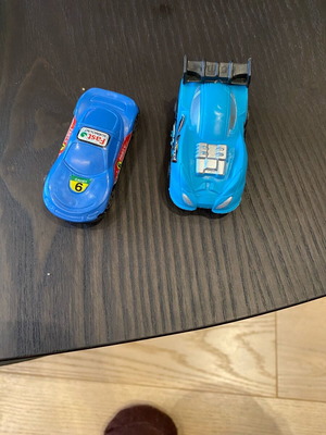 Toy cars like new, set of 2 pieces