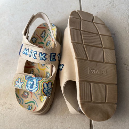 Zara Disney kids sandals No 26 like new with Mickey Mouse