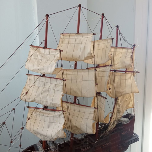 Spanish Sailing Ship Decorative Wooden Model like new
