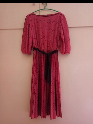 Φόρεμα vintage φορεμένο σε πολύ καλή κατάσταση, ροζ