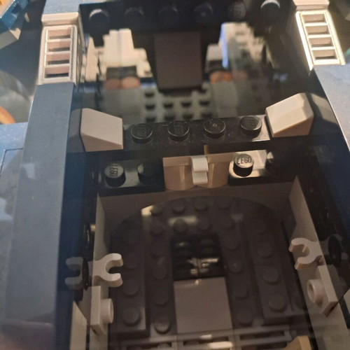 Avengers Ultimate Quinjet lego with 6 characters and 5 weapons new