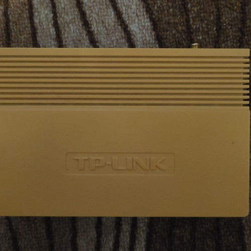 Access Point TP-Link TL-WA5110G used with PoE injector and antenna