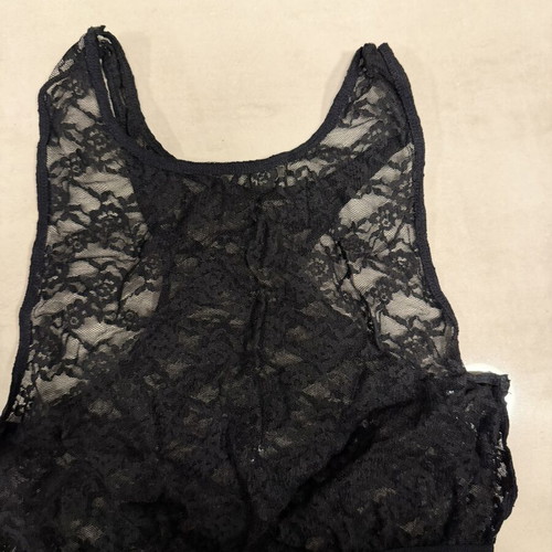 Black lace crop top, XS