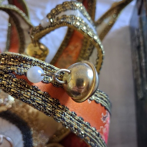 Venetian carnival mask like new with joker elements and bells