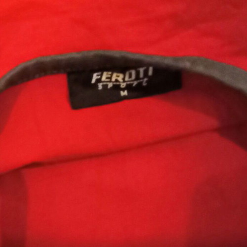 Feroti Sport workout set M like new, crop top and capri leggings gray and red