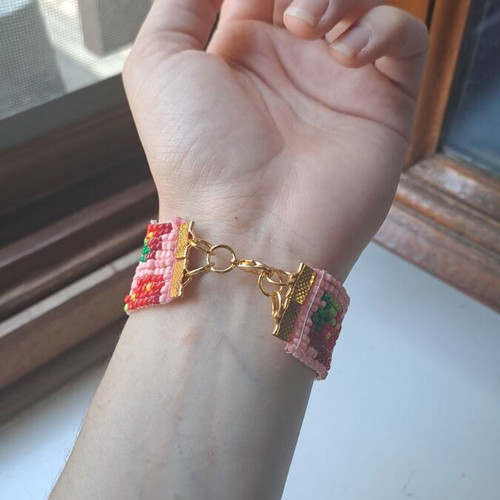 Women's bracelet with strawberries new, handmade