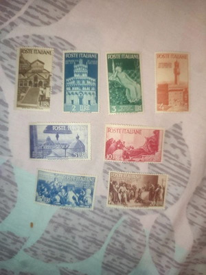Σετ 8 vintage ιταλικές γραμματόσημες 1945-1948 MNH