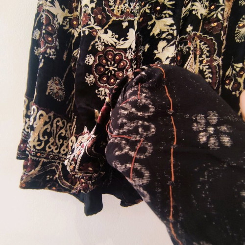 Velvet folk style skirt new, multicolor, size M