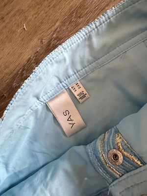Yas Mini Skirt Like New, Gold, Size XS