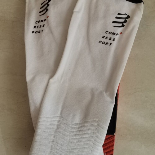 Compressport R2V2 Compression Socks new, white, size T4 (42-46cm)