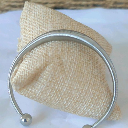 Handcuff bracelet new made of silver steel