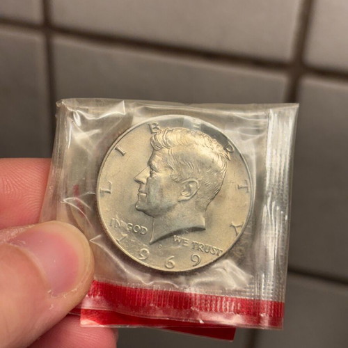 JFK half dollar 1969-D mint condition, new