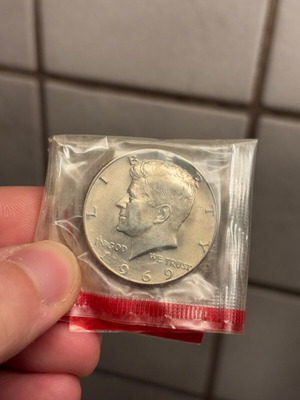 JFK half dollar 1969-D mint condition, new