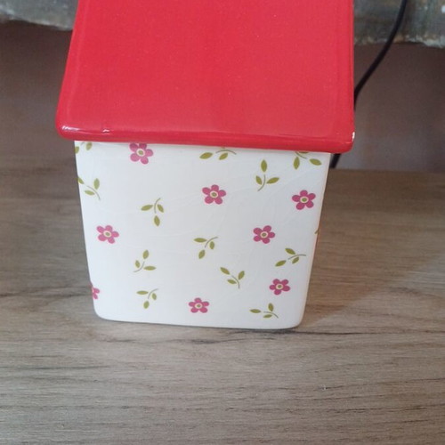 Easter decorative house like new