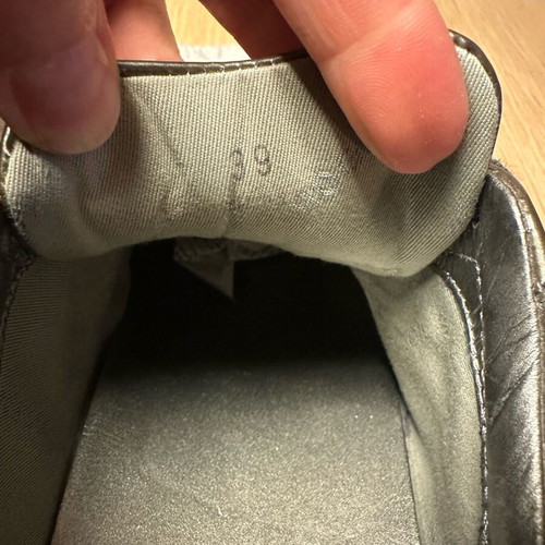 Hogan sneakers used, gray glossy, size 39