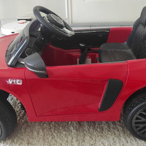Children's car like new with remote control for safety