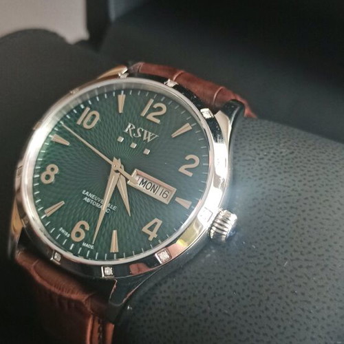 RSW La Neuveville automatic watch new, 12 diamonds, green dial