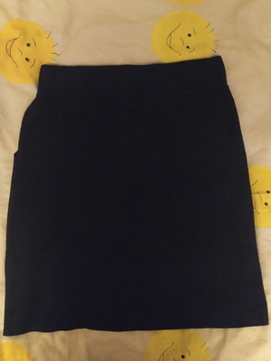 Knitted skirt size S-M, black, elastic waist, pockets