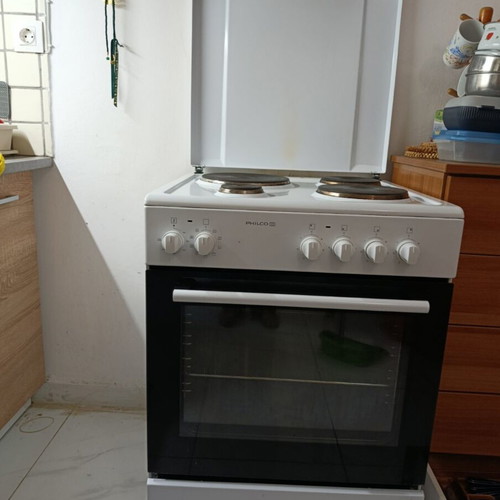 Philco electric stove used, good condition