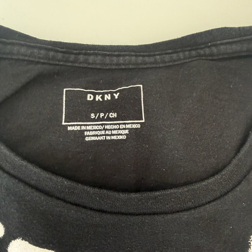 DKNY woman tshirt used, small size, black, 100% cotton