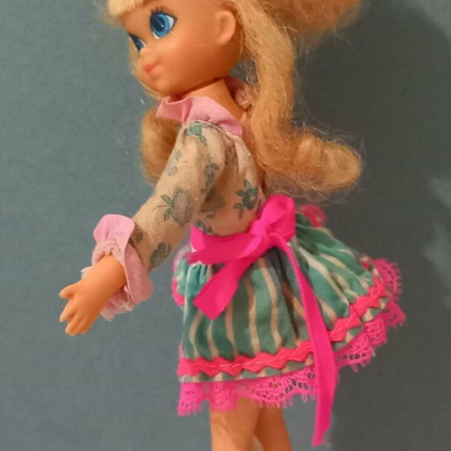 Barbie Doll Lori Pretty Pairs 1969 like new