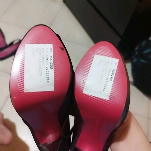 Peep Toe Paris Hilton Shoes like new, purple, size 36