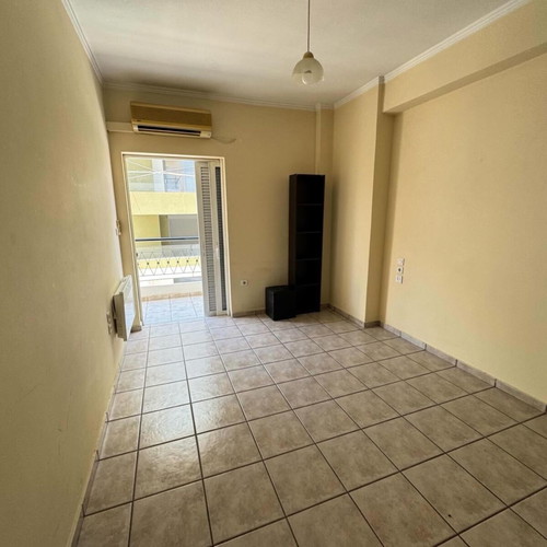 Studio apartment in Patras city center with balcony and air conditioning