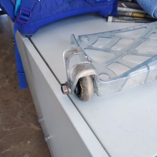 KALGAV school bag used with insulated lunch compartment and trolley