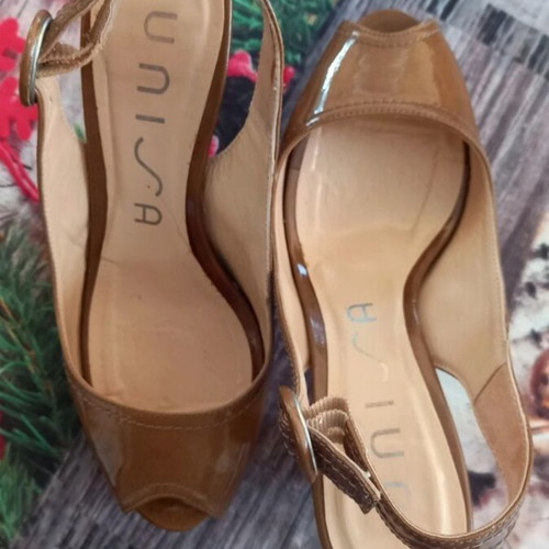 Unisa patent leather slingback shoes 37 like new, light brown peep toe