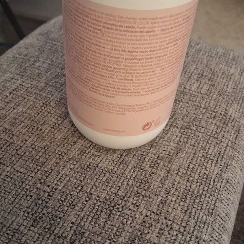Wella Invigo Blonde Recharge Shampoo 300ml like new