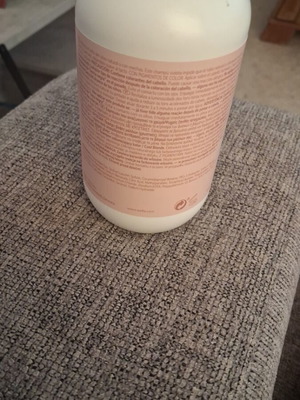 Wella Invigo Blonde Recharge Shampoo 300ml like new