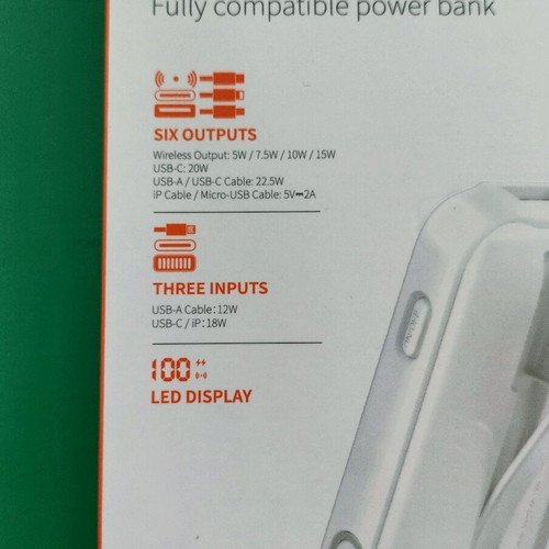 Wireless powerbank with 4 cables and 10000mAh battery new
