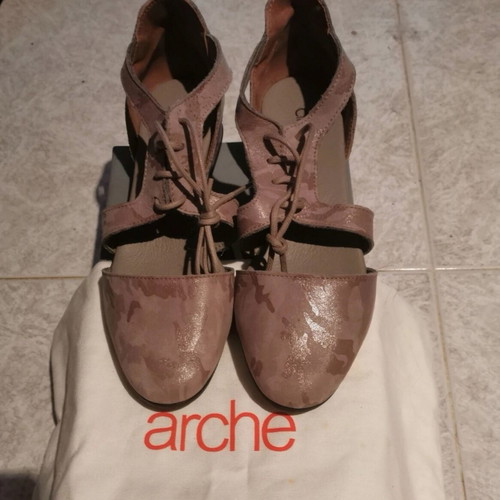 Arche leather sandals size 35 new, beige and brown